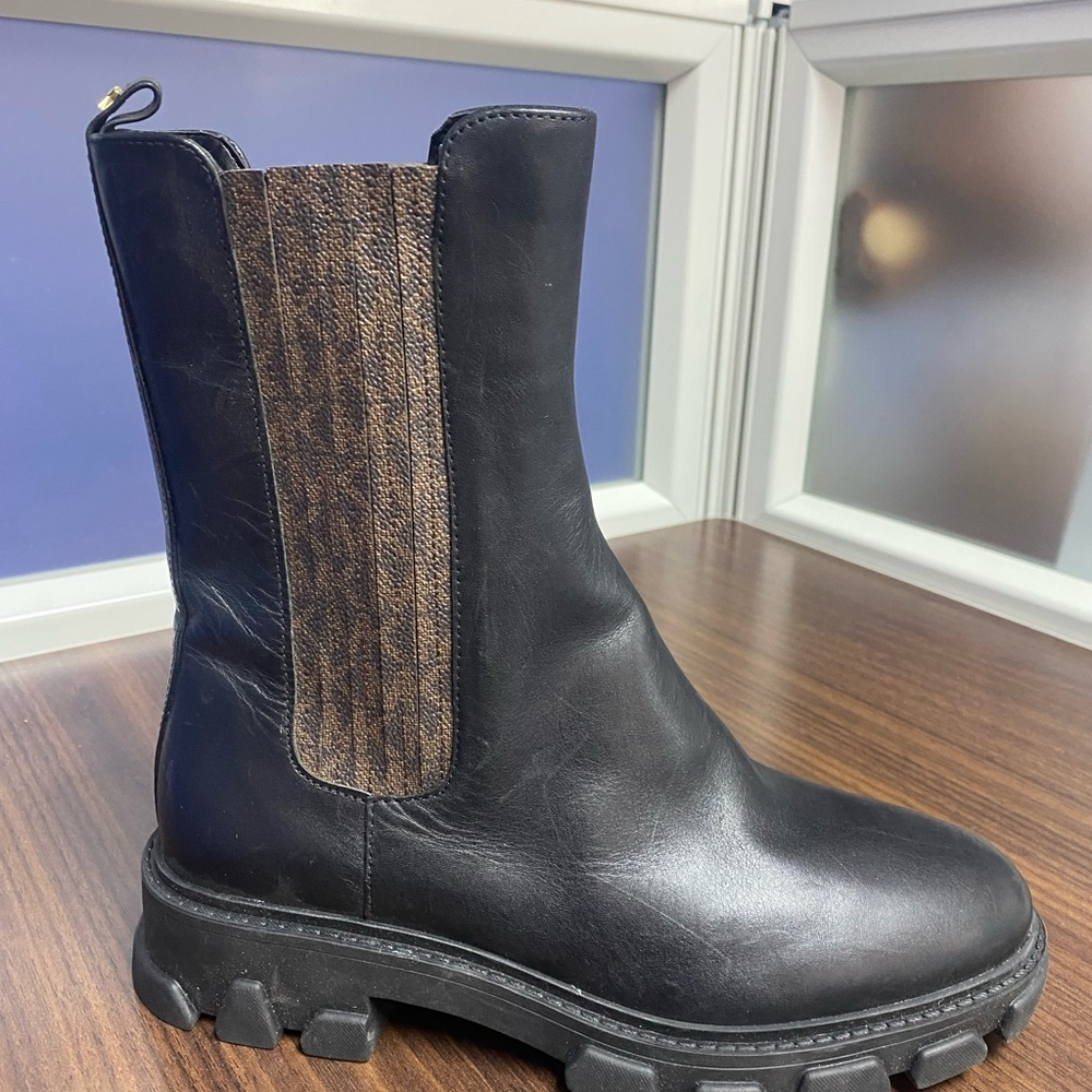 Michael Kors Ridley bootie - Picture 3 of 3